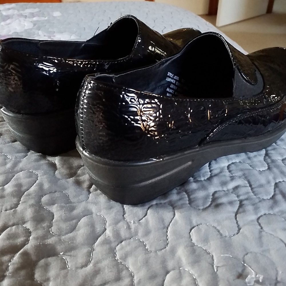 Shoes - Picture 2 of 2